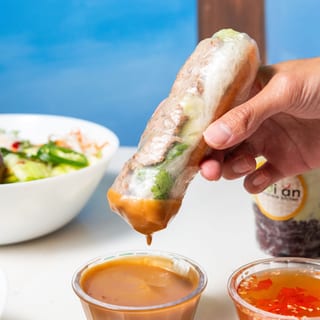 R1. Nha Trang Rolls - Nem Nướng Pork Spring Rolls (2)